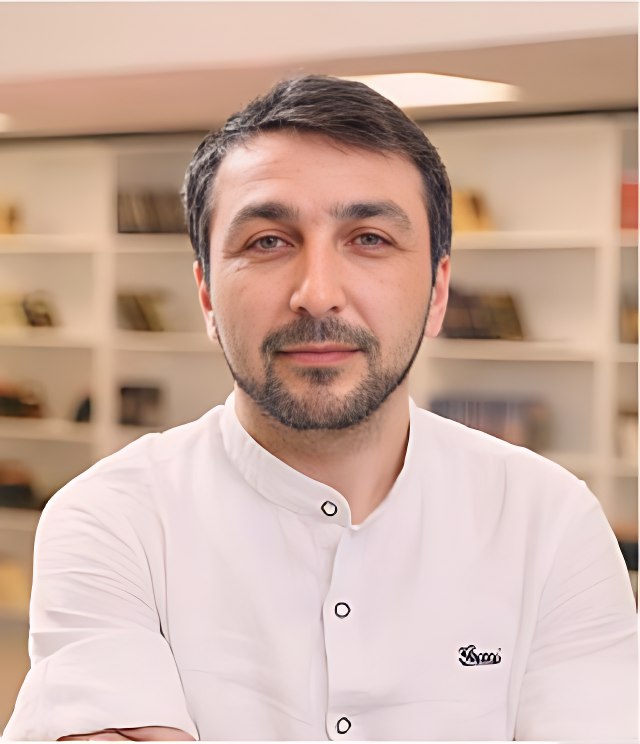 Абдуллаев Аяз Азизович